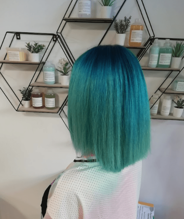 Botanic Beauty Hajszalon - színes hajfestés és vágás